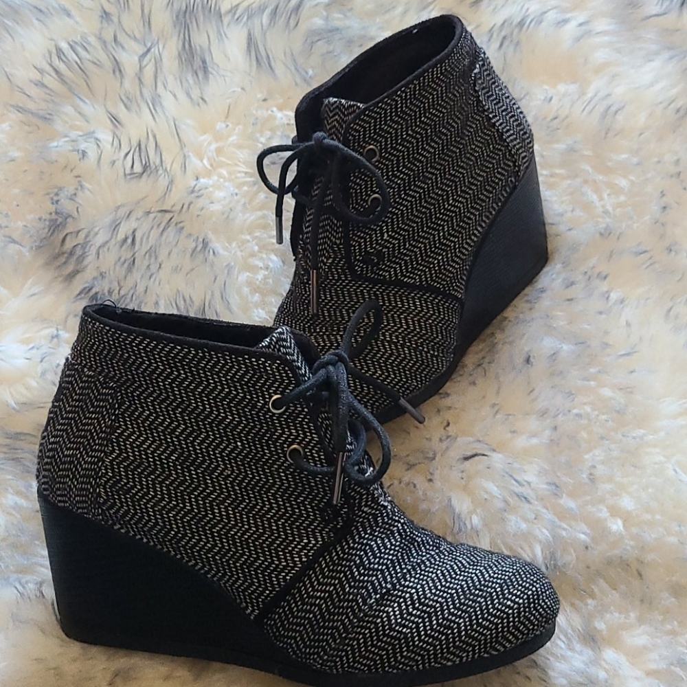 Toms Tweed Wedge Booties